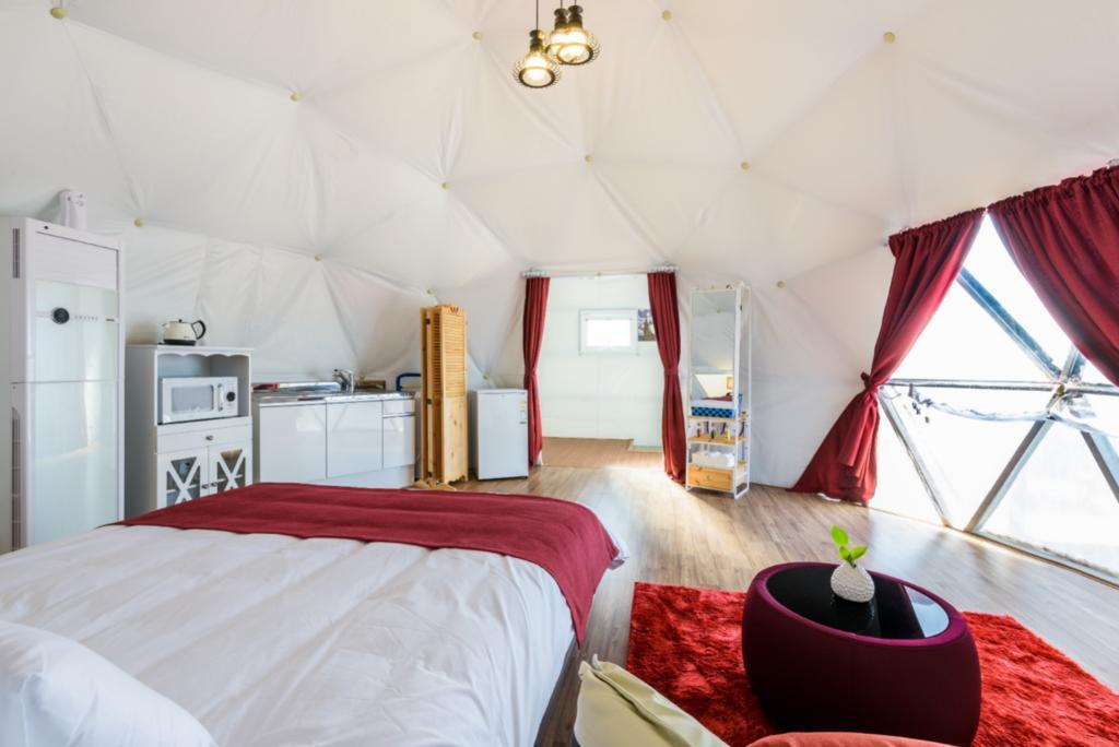 Вілла Jeju Starlight Glamping Екстер'єр фото