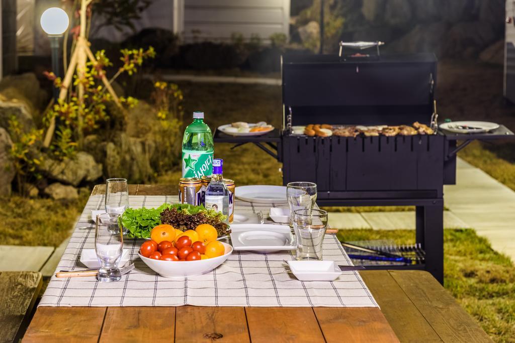 Вілла Jeju Starlight Glamping Екстер'єр фото
