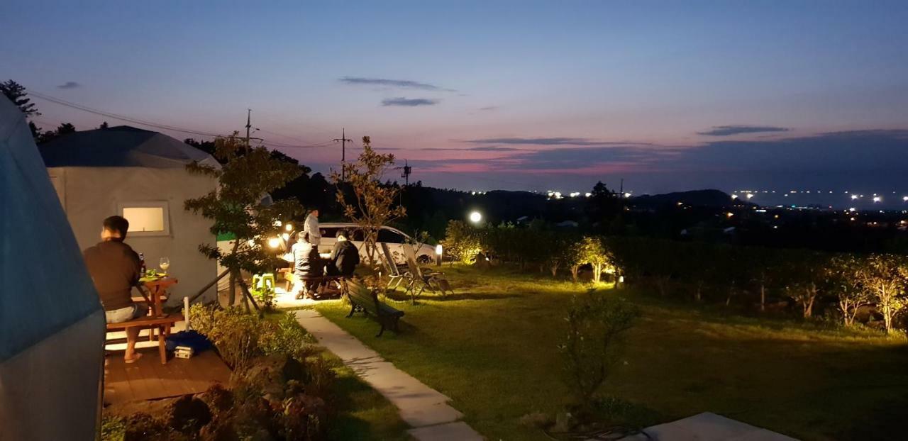 Вілла Jeju Starlight Glamping Екстер'єр фото